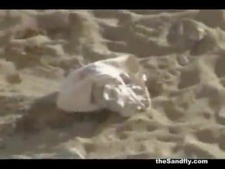Thesandfly аматьори плаж terrific секс!