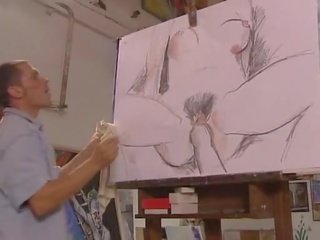 Vokiškas menininkas dulkina jo blondinė modeliai. fistingas