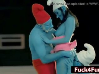 Charley pościg w the smurfs parodia xxx