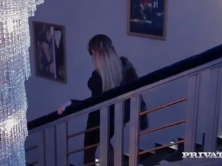 Alexis crystal loses her göte sikişmek virginity in an topar sikiş