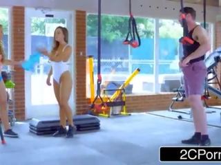 Big tit chicks fuck fitness instructor in a kaçalka - abigail mac, nicole aniston