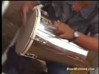 Bonecas fodido em brasileira orgia